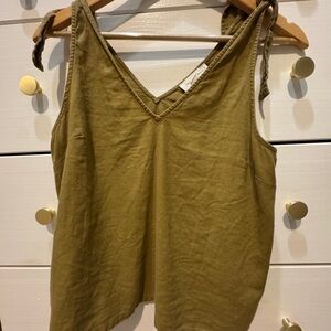 Treasure & Bond Green Sleeveless Tank Top